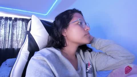 Snapshot of ladybrown_16 chatting on 02.28.25 Lady online show from 02.28.25