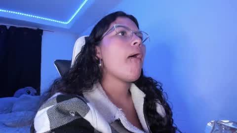 Snapshot of ladybrown_16 chatting on 03.10.25 Lady online show from 03.10.25