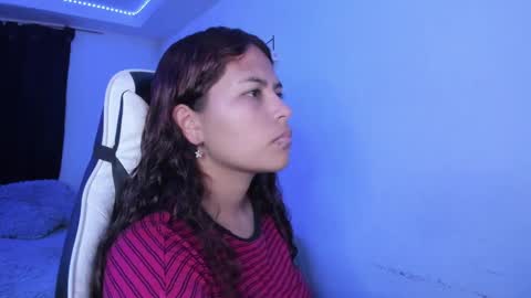 Snapshot of ladybrown_16 chatting on 09.26.25 Lady online show from 09.26.25