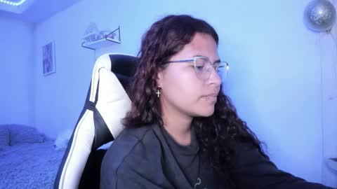 Snapshot of ladybrown_16 chatting on 10.03.25 Lady online show from 10.03.25