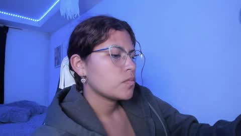 Snapshot of ladybrown_16 chatting on 10.20.25 Lady online show from 10.20.25