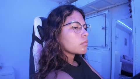Snapshot of ladybrown_16 chatting on 06.24.26 Lady online show from 06.24.26