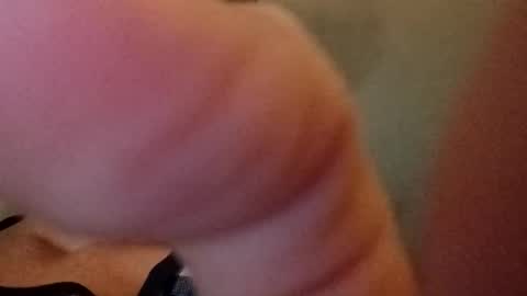 Snapshot of ladybug9097 chatting on 10.29.25 RockStar Couple online show from 10.29.25