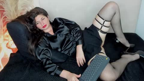 Danna................. online show from 01.24.25