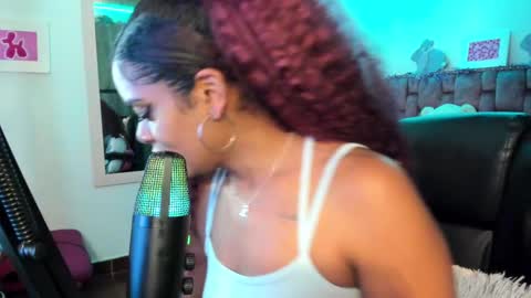 leidy daniela online show from 12.18.24