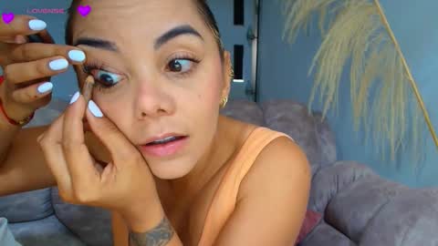 Hello im lady nice to meet you  online show from 10.20.25