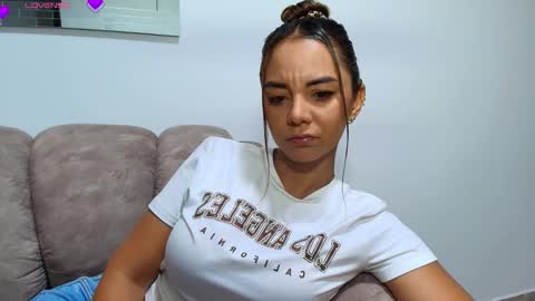 Hello im lady nice to meet you  online show from 11.26.25