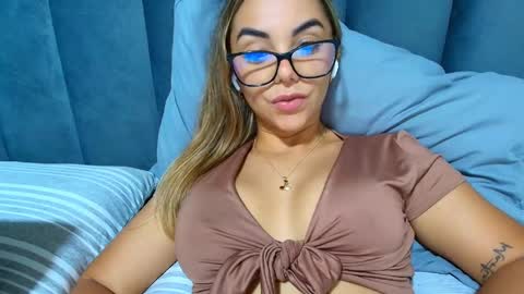 Hello im lady nice to meet you  online show from 05.06.26