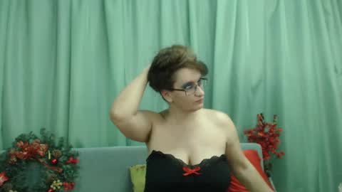 Nicole.... online show from 12.22.24