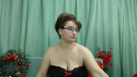 Nicole.... online show from 01.05.25