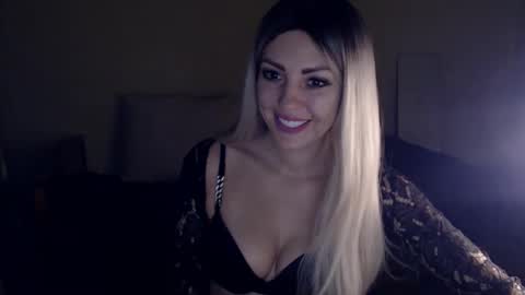 Snapshot of ladymoonlight8 chatting on 01.07.25 Monika online show from 01.07.25