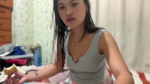 Snapshot of ladypetite11 chatting on 02.23.26 ladypetite11 online show from 02.23.26