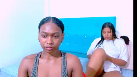 Snapshot of ladypussy69779756 chatting on 01.14.25 laura online show from 01.14.25