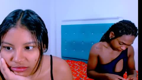 Snapshot of ladypussy69779756 chatting on 02.09.25 laura online show from 02.09.25