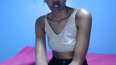 ladyqeeen online show from 02.17.25