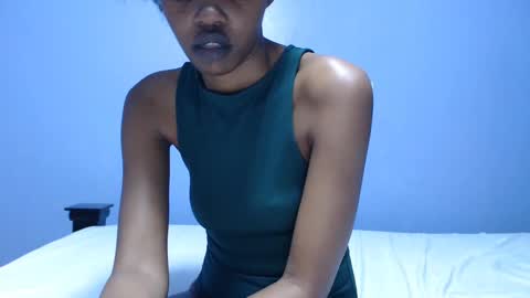 ladyqeeen online show from 02.18.25