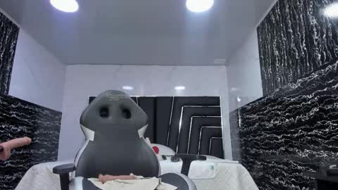 Ladyy Scarlett online show from 01.17.26