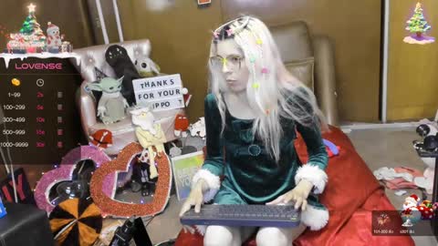 Skinnygirl online show from 12.24.24