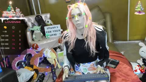 Skinnygirl online show from 01.07.25