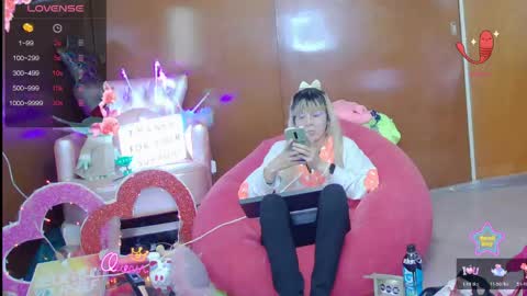 Skinnygirl online show from 04.21.26