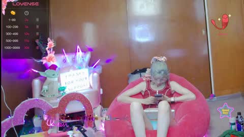 Skinnygirl online show from 05.12.26