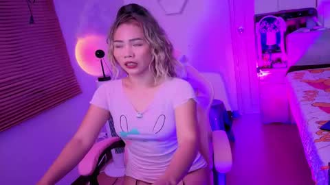 Snapshot of lafnking chatting on 05.03.26 King and subby Asian Anal Training online show from 05.03.26