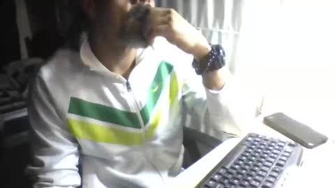 Snapshot of lagenovadura chatting on 05.26.26 La Genova esta Dura beard boy male dick mastubate latinosexy latinohot latino glasses mature strong stronglegs online show from 05.26.26