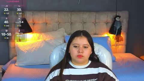 Snapshot of laia_and_aloby chatting on 10.20.25 online show from 10.20.25