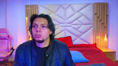 laia_and_damian online show from 10.14.25