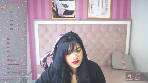 Laia online show from 12.14.24