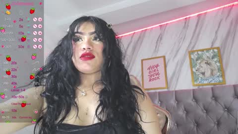 Laia online show from 01.12.25