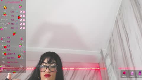 Laia online show from 01.14.25