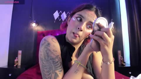 Laia  online show from 10.31.25