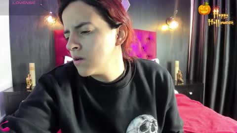 Laia  online show from 11.01.25