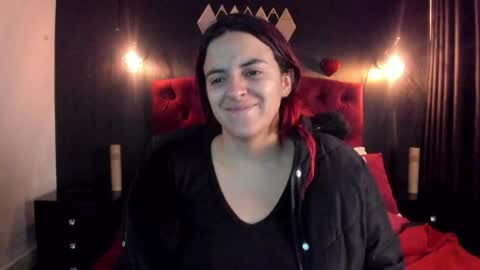 Laia  online show from 04.15.26