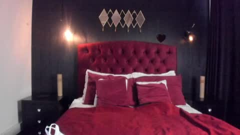 Laia  online show from 04.17.26