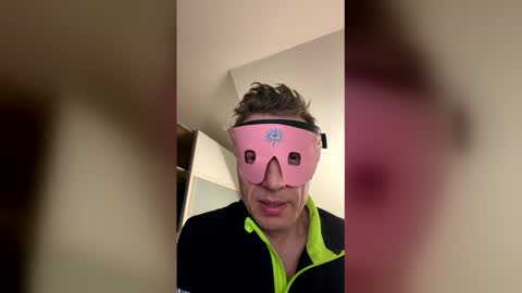 Snapshot of laichzeit1880 chatting on 02.22.26 laichzeit1880 online show from 02.22.26