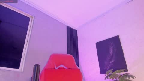 Snapshot of laiilybell chatting on 01.20.25 laiily bell online show from 01.20.25