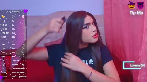 Snapshot of lailahdark chatting on 10.23.25 Camila online show from 10.23.25