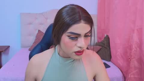 Snapshot of lailahdark chatting on 10.30.25 Camila online show from 10.30.25