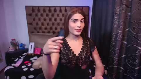 Camila online show from 04.18.26