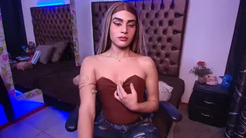 Camila online show from 05.12.26