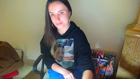 Snapshot of laimapinch_ chatting on 12.10.24 Laima online show from 12.10.24