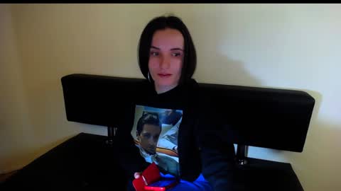 Snapshot of laimapinch_ chatting on 12.19.24 Laima online show from 12.19.24