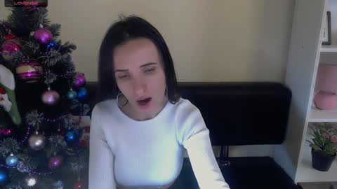Snapshot of laimapinch_ chatting on 12.22.24 Laima online show from 12.22.24