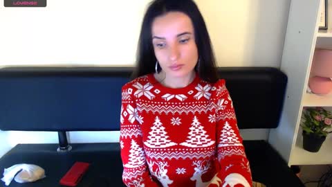 Snapshot of laimapinch_ chatting on 12.24.24 Laima online show from 12.24.24