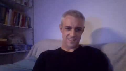 Snapshot of lain1986dd chatting on 12.18.25 Lain online show from 12.18.25