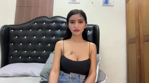 Snapshot of lakshmi_filipina chatting on 06.04.26 kristine online show from 06.04.26