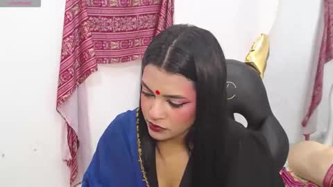 Laskhmirani online show from 10.27.25