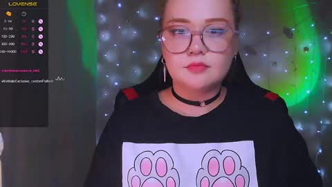 Snapshot of lala_loulou chatting on 05.04.26 Nicky online show from 05.04.26